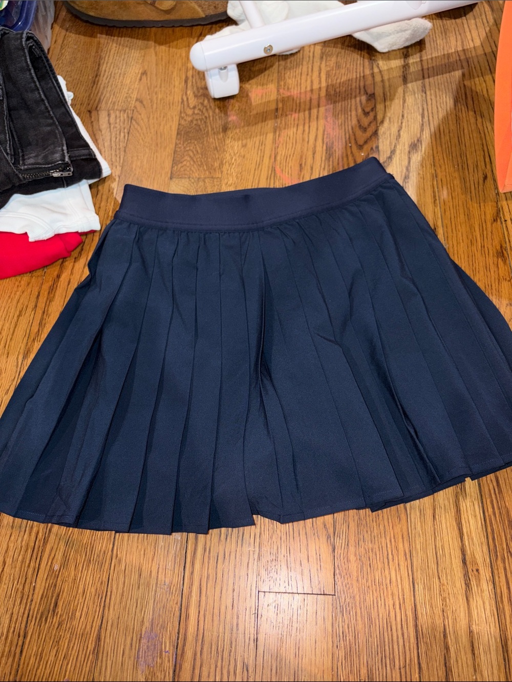 Lululemon Pleated Navy tennis skirt - Classic Women's Skirt size 2